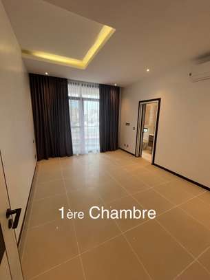 Appartement de haut standing Almadies en résidence image 8