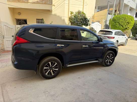 mitsubishi pajero sport image 11