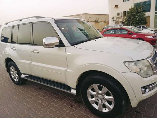Mitsubishi Pajero GLS Platinium image 5