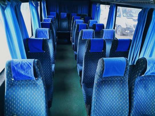 Location de bus comfort 23 places avec chauffeur image 2