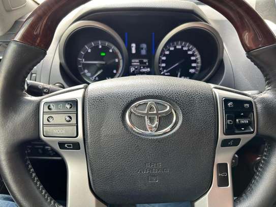 Toyota land cruiser VX image 5