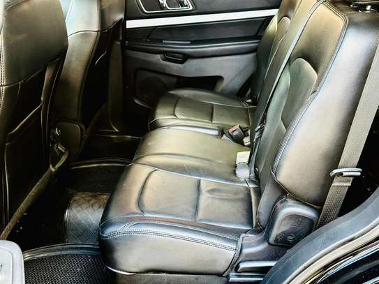 Location Ford Explorer image 8