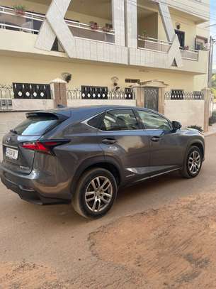 Lexus nx300 2017 image 4