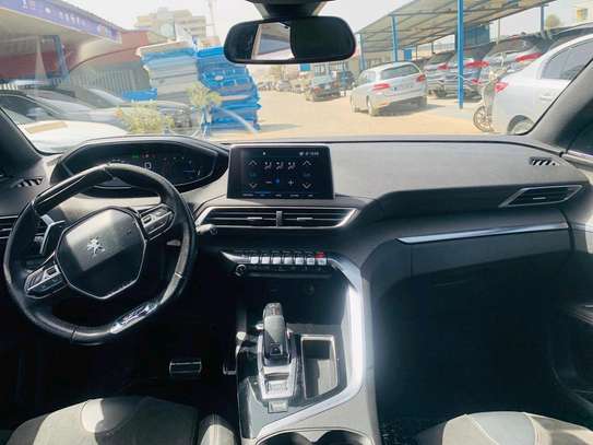 Peugeot 3008 gt 2018 image 6