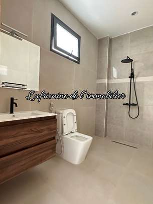 À louer – Superbe appartement F3 vue / mer à Yoff Océan image 11