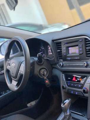 Hyundai Elantra  2017 image 5