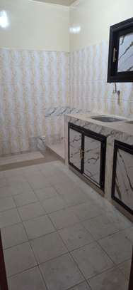 Appartement F4 à louer à la Zac Mbao image 5