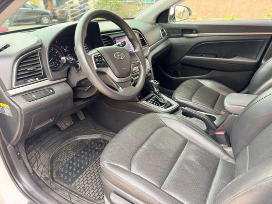 Hyundai Avante 2016 image 4
