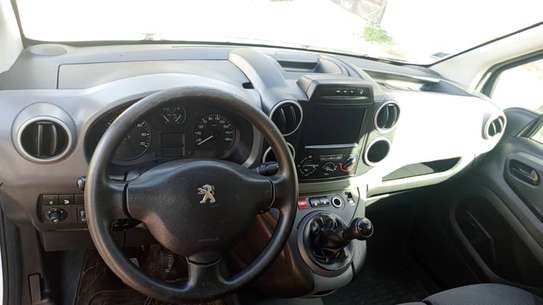Peugeot Partner image 2