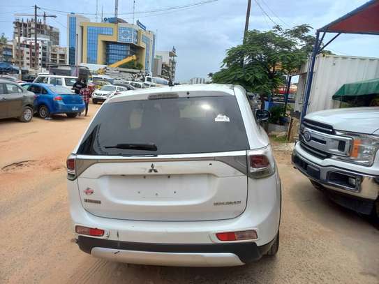 MITSUBISHI OUTLANDER 7 places image 9