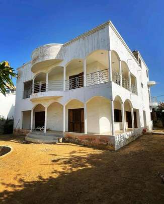 Villa à rénover à vendre à La Somone image 1