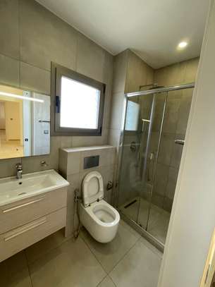 F5 A LOUER AUX ALMADIES (PAS LOIN DU KING FAHD PALACE) image 7