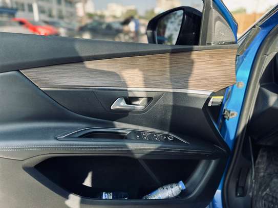 Peugeot 3008 image 12