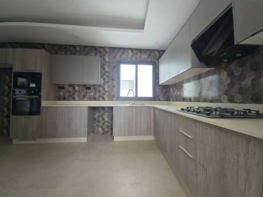 APPARTEMENT NEUF F4 À FANN MERMOZ image 9