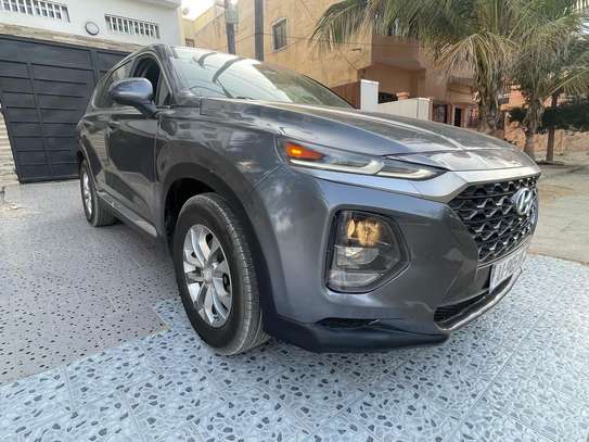 Hyundai Santafe 2109 image 9
