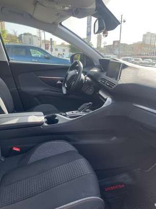 Peugeot 3008 2020 image 5