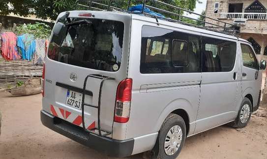 minibus de 11, 14 et 27 places image 2