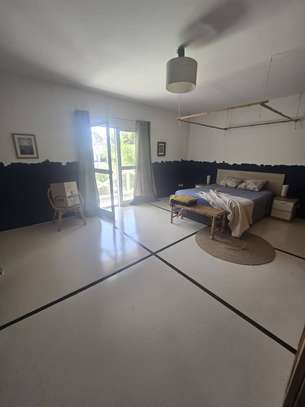 Belle villa à louer aux Almadies image 11