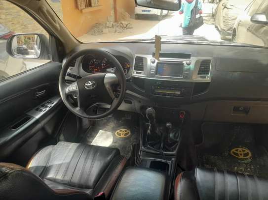 Toyota Hilux image 6