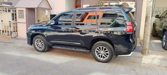 Toyota Land Cruizer PRADO V6 image 2