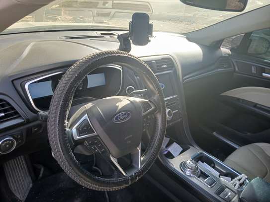 Ford Fusion Titanium 2017 image 9