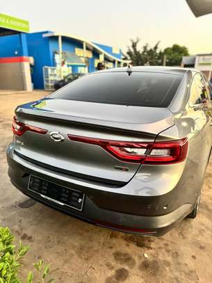 Renault Samsung sm6 image 8
