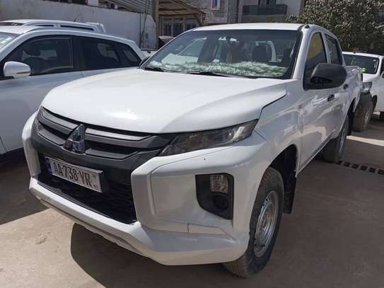 Mitsubishi L200 2024 image 8