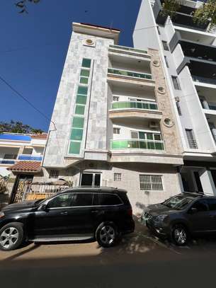 Appartement F4 à louer point E image 13