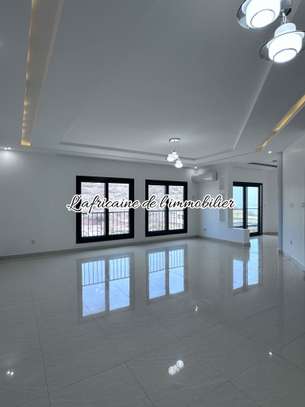 Appartement f4 avec vue/ mer sur la corniche des mamelles image 3