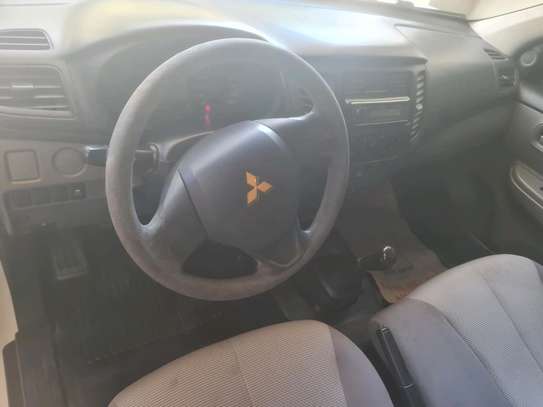 Mitsubishi L200 Double Cabine image 7