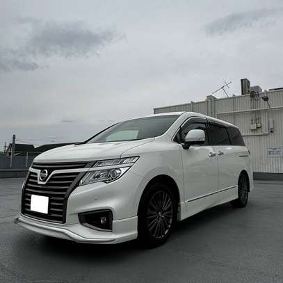 Nissan Elgrand 7 Places 2018 image 2