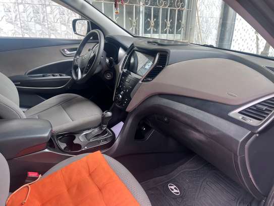 Hyundai Santa Fe image 5