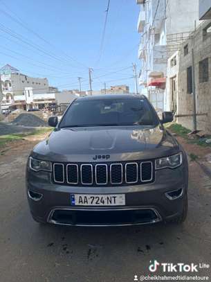 Jeep grand Cherokee image 12
