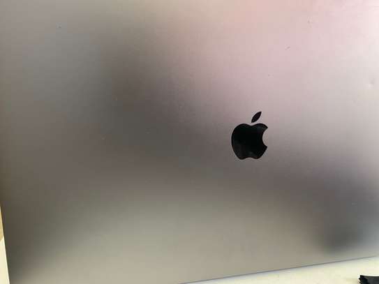 MacBook Pro 2019 16pouces i9 image 3