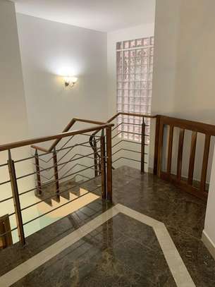 Appartement duplex accès piscine jardin privé Fann Résidence image 8