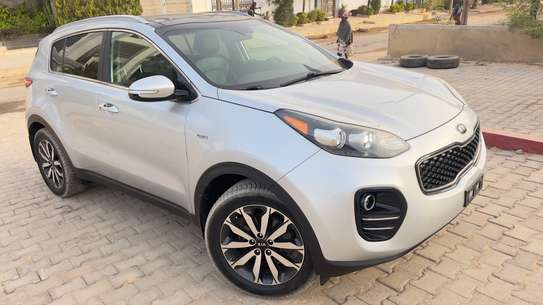 Kia Sportage EX image 1