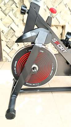 Vélo d'appartement image 6