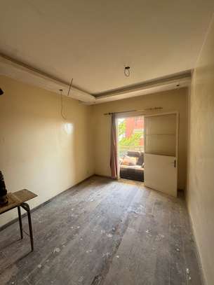 F4 À LOUER image 5