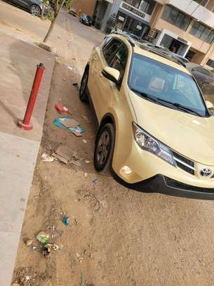 Toyota Rav4 2015 image 3