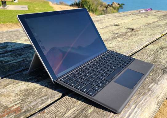 Surface pro 7+ core i5 11eme gen image 1