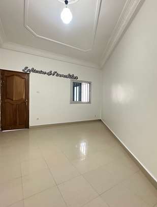 Appartement F4 à louer – Ouest Foire image 10