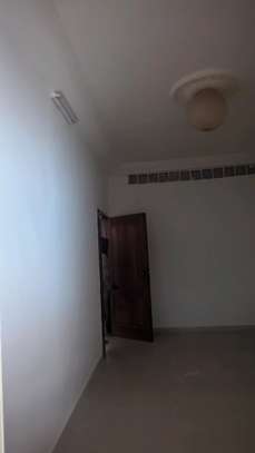 A louer grand appartement rdc image 11