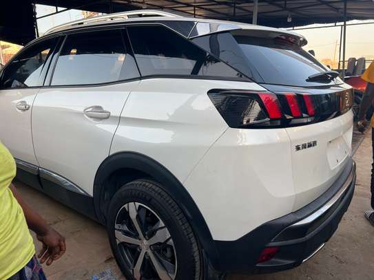 Peugeot 3008 GT image 2