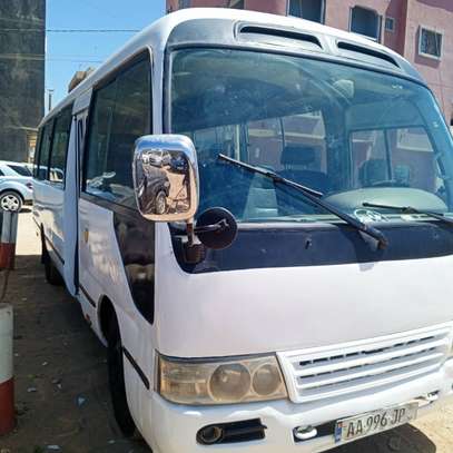Bus Toyota Cocer 2017 image 2