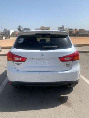 Mitsubishi rvr image 3