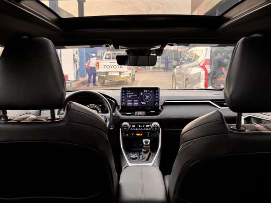 TOYOTA RAV4 XSE PRIME image 8