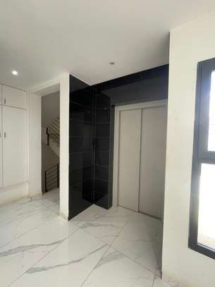 Appartement à louer aux Almadies Zone de recasement image 10