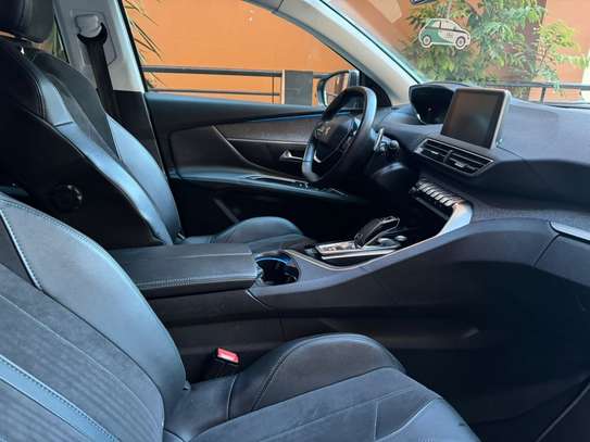 Peugeot 3008 2020 image 10