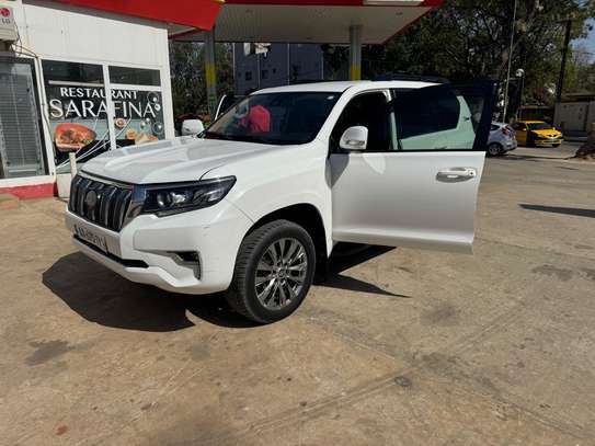 Toyota prado 2018 image 4