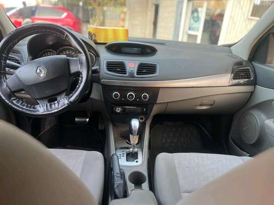 Renault fluence 2012 image 1